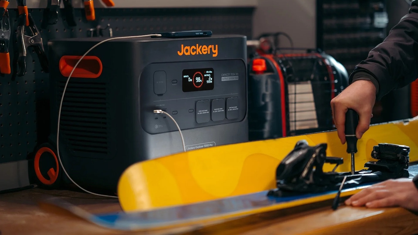 Jackery Tragbare Powerstation Explorer 3000 Pro - Szenario Heimwerken